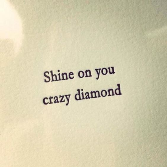 Tattoo text, shine on you crazy diamond, diamant, nebun, litere, caligrafie